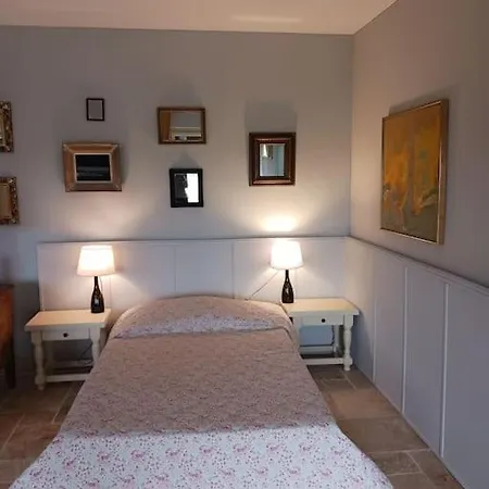 At La Maison * Montaut (Dordogne)